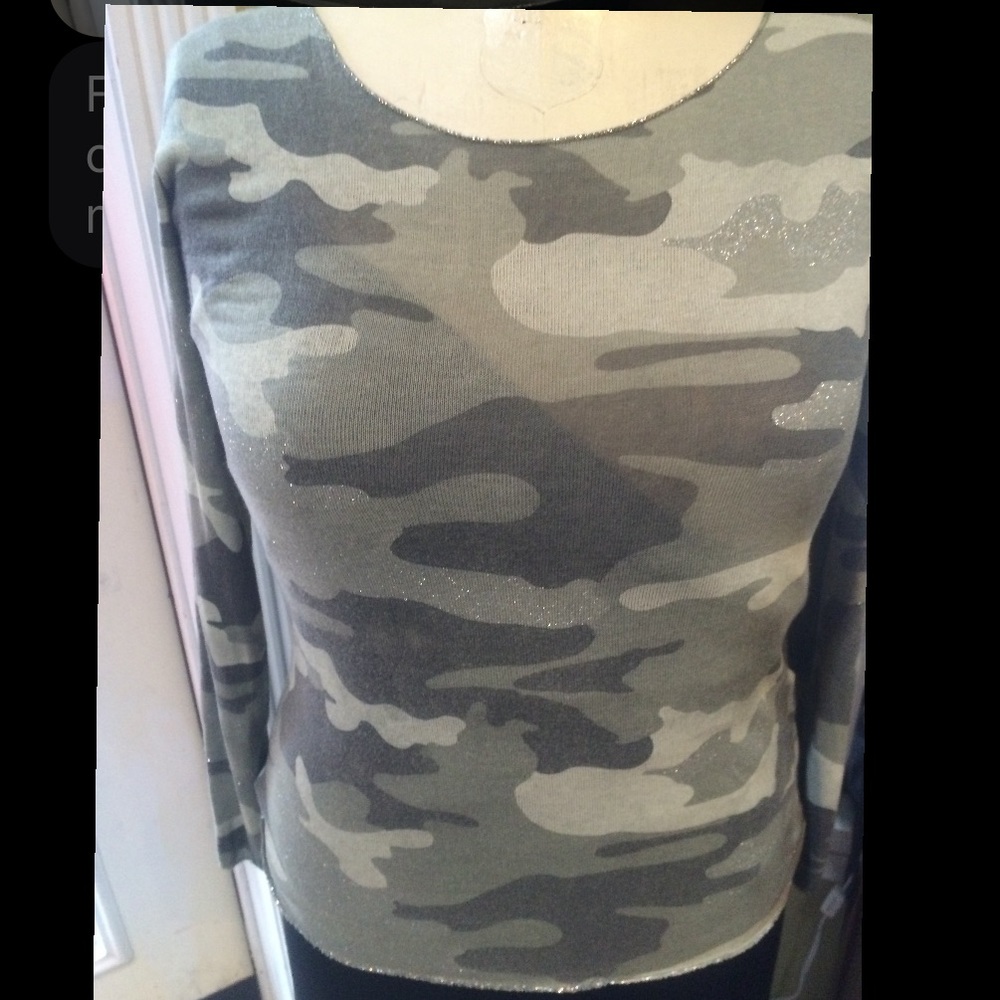 Free for humanity top khacki camo long sleeve top